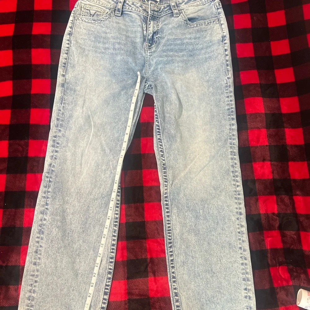 VIGOSS straight leg, light washed jeans. - Picture 3 of 6